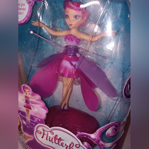 Flutterbye Flying Fairy Pink Hair Purple Pink WIngs Spin Master -RETIRED - Picture 9 of 9